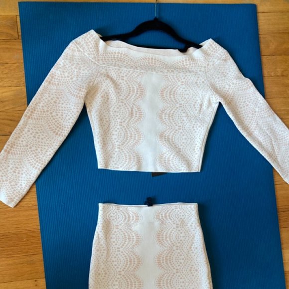 NEW BCBG MAX AZRIA PAVEL KNIT JACQUARD Top Size XS - Picture 1 of 6